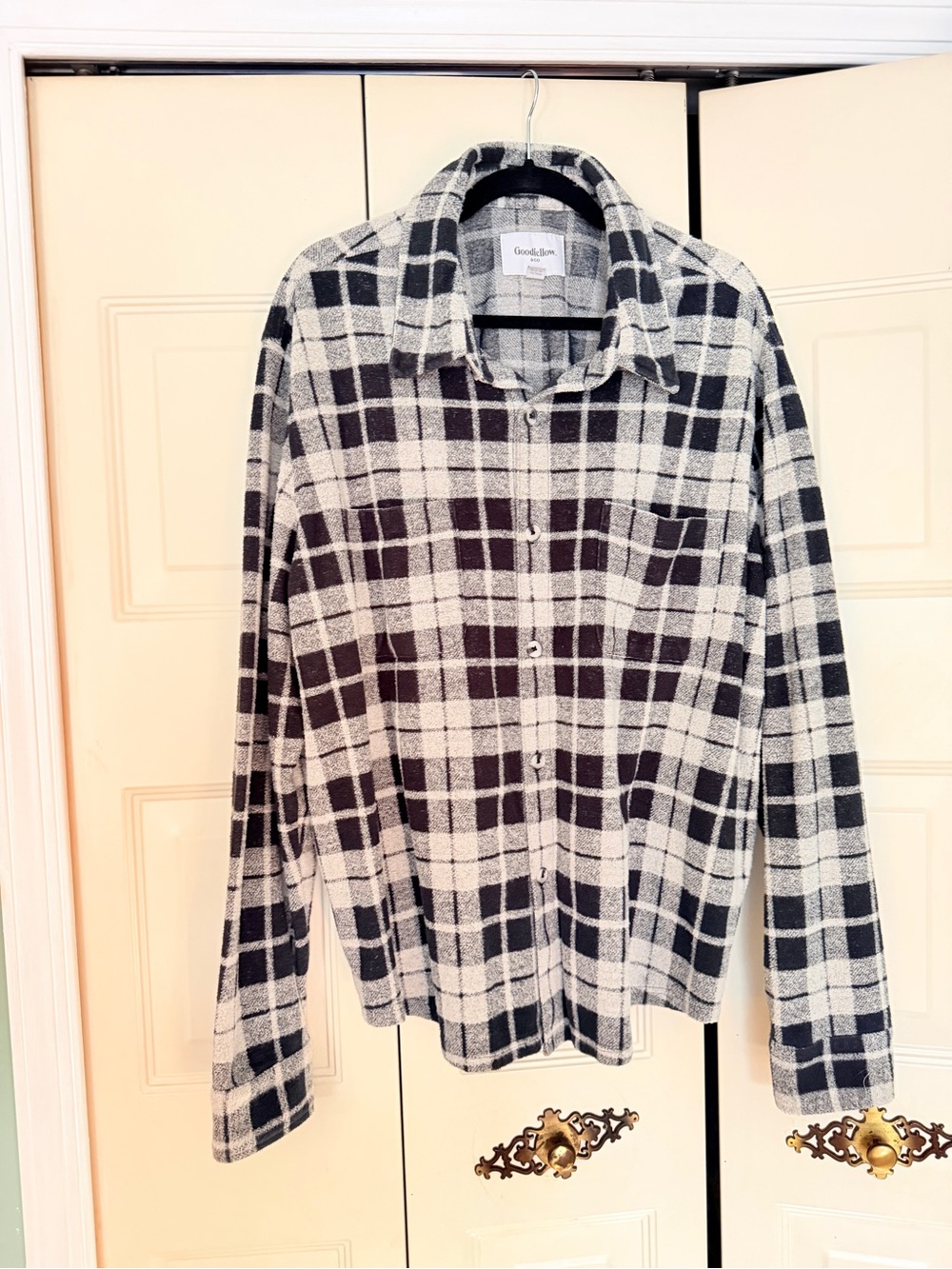 Goodfellow & Co Men’s Black and White Plaid Button-Down Shirt